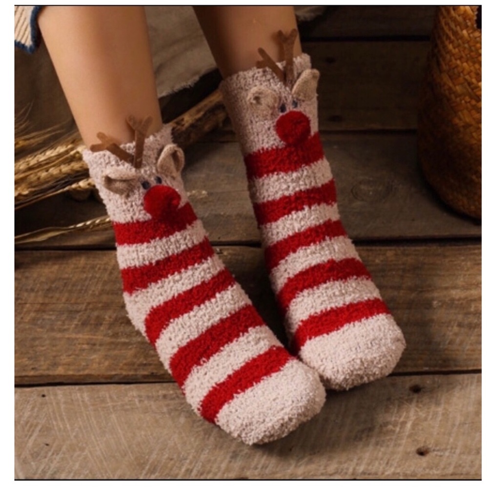 Fuzzy Character Socks With Ornament Box - Picture 4 of 6